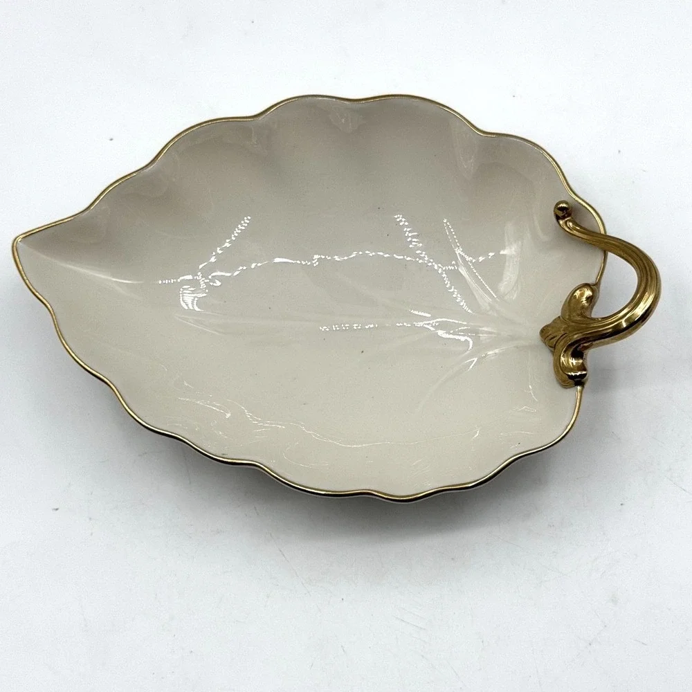 Lenox Ivory Porcelain Leaf Candy Dish Gold Trim Handle Made in USA 7.5 inch